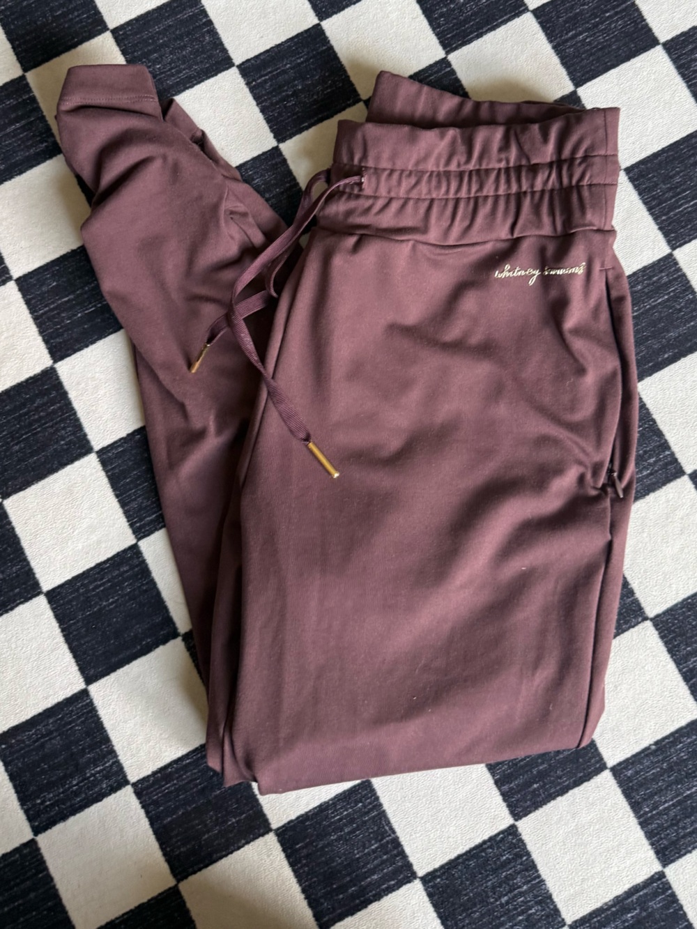Gymshark like new joggers (M)
